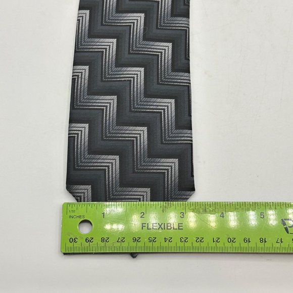 John Ashford Neck Tie Mens 100% Polyester Grey Gray Chevron Handmade Office - Picture 7 of 7